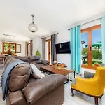 Villa Maria *
